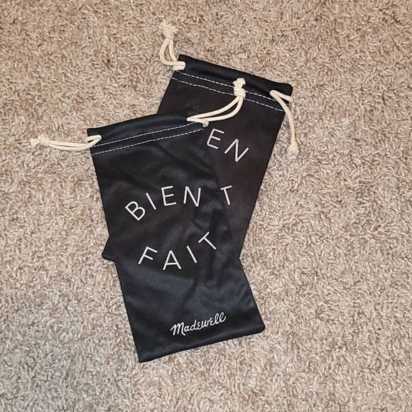 🏅FREE with BUNDLE ~ Madewell Soft Sunglasses Pouch Drawstring - Picture 1 of 3